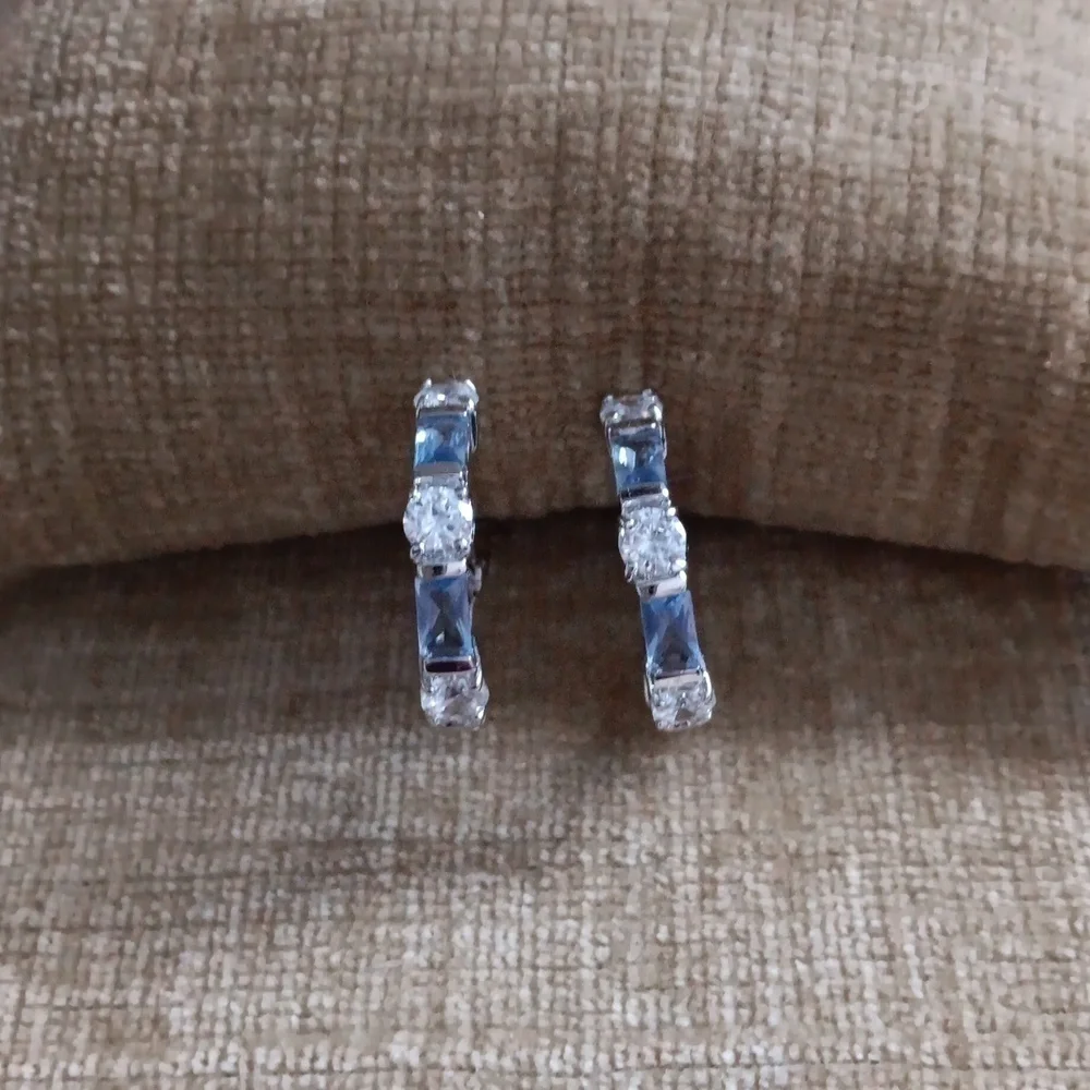 Silver Tone Clear Purple Rhinestone Pierced Earrings